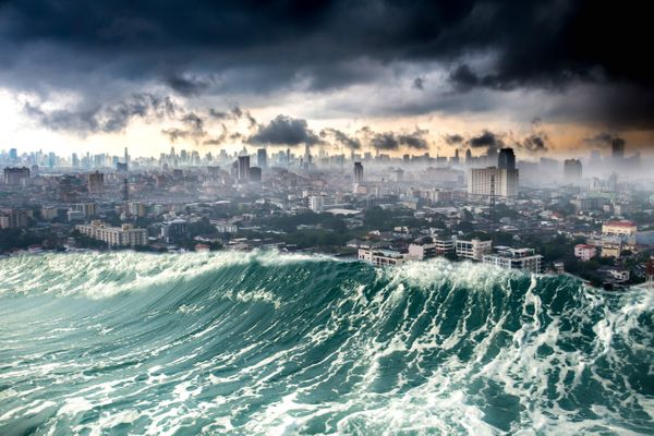 Tsunami Advisory for U.S. West Coast: safety tips